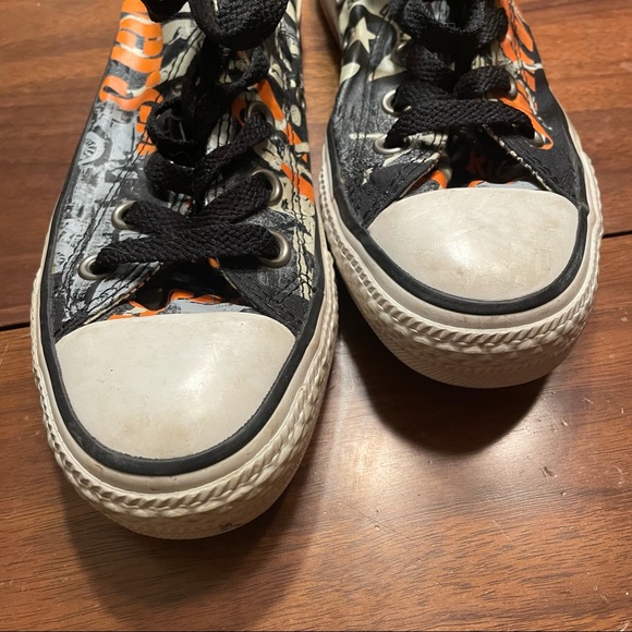 Limited Edition Converse - Picture 3 of 7